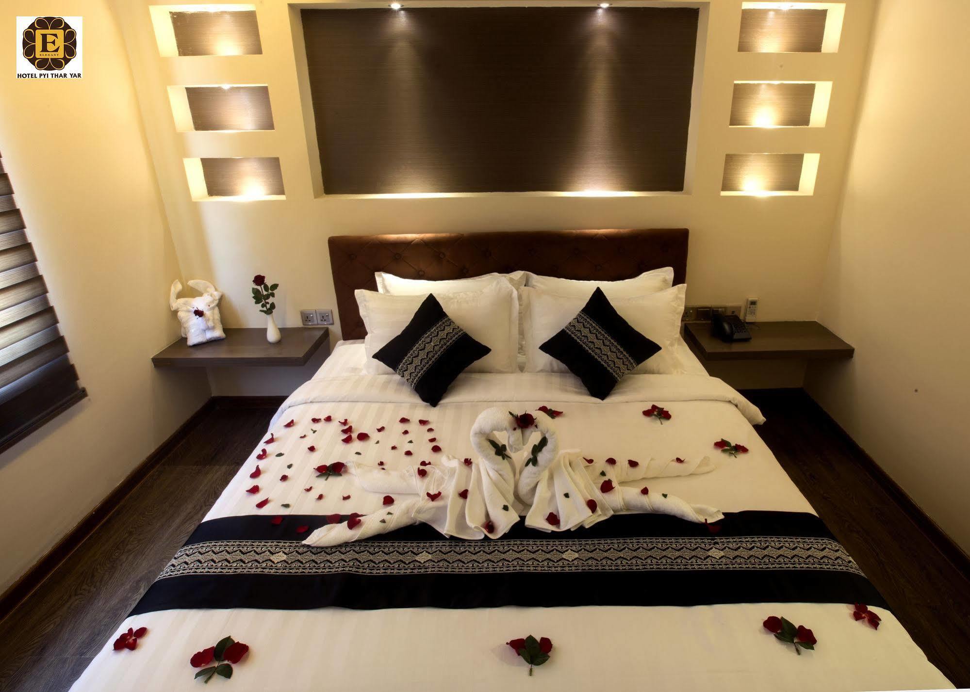 Elegant Hotel Pyi Thar Yar Yangon Exterior photo